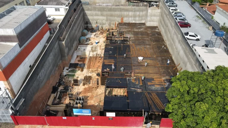 Condomínio em construção no Campestre - Santo André